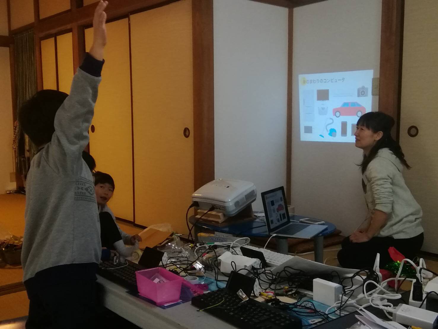 このばかばかしいGIFは細菌の実際の大きさを理解させます